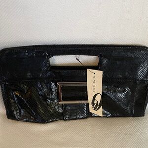 🦩Nine West Black Textured Handbag🦩